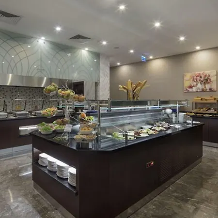Hilton Garden 4*