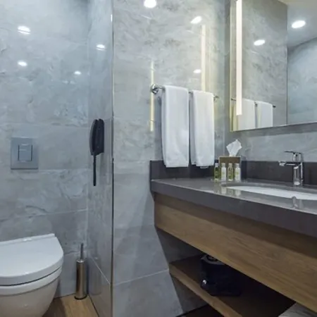 Hilton Garden Hotel 4*