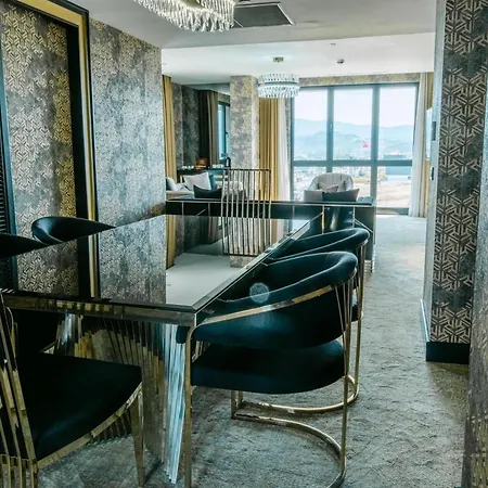 Hilton Garden Hotel 4*