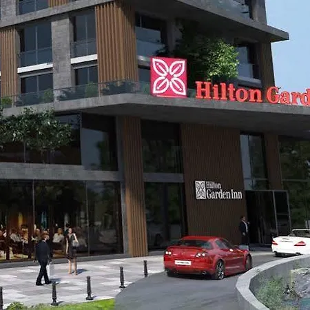 Hilton Garden מלון ילובה